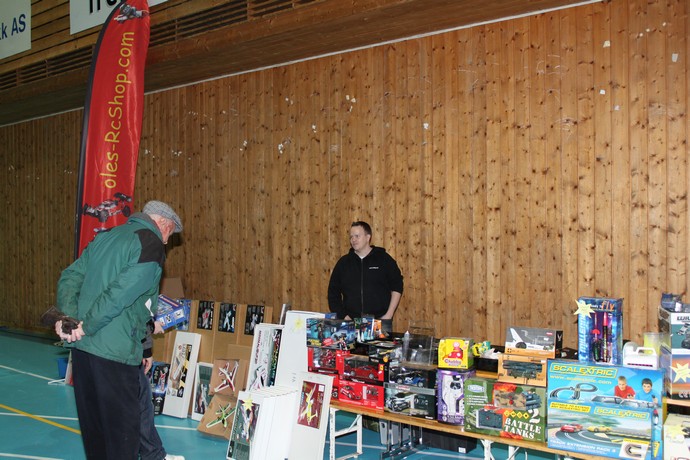 Click image for larger version

Name:	MMFK_indoor0004.jpg
Views:	1
Size:	136.2 KB
ID:	676203