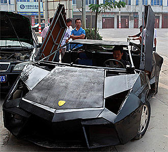 Click image for larger version

Name:	lambo6_1097611t.jpg
Views:	1
Size:	66.0 KB
ID:	632507